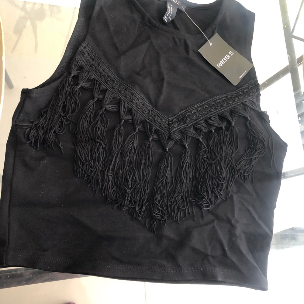 Fringed tassel crop top - Picture 2 of 3